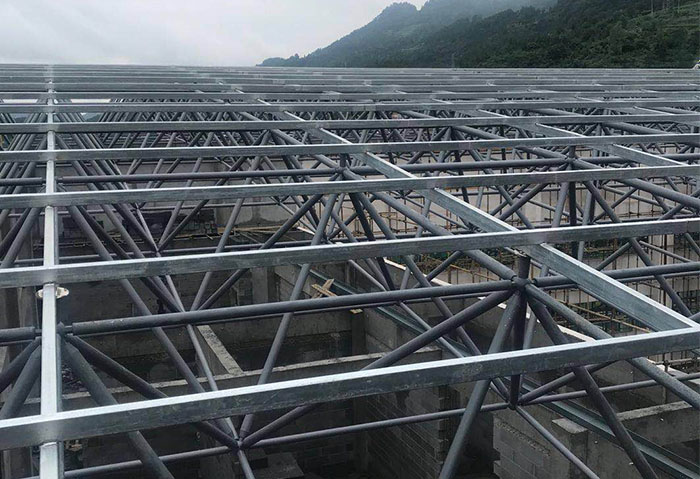 怒江仁怀冠英学校艺体楼网架